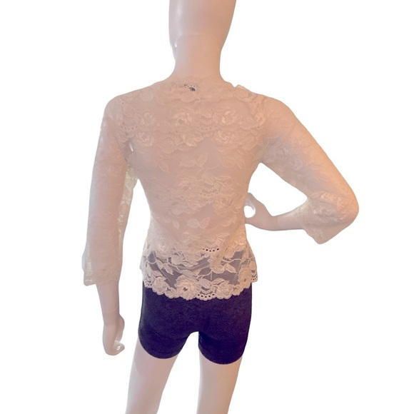 JOSIE NATORI
Imagine Allover
Lace Top Color: Warm White size M/L 
Good condition - Picture 9 of 13